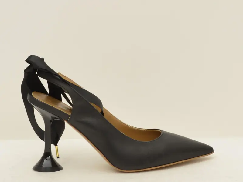 457-11-P084BLACK