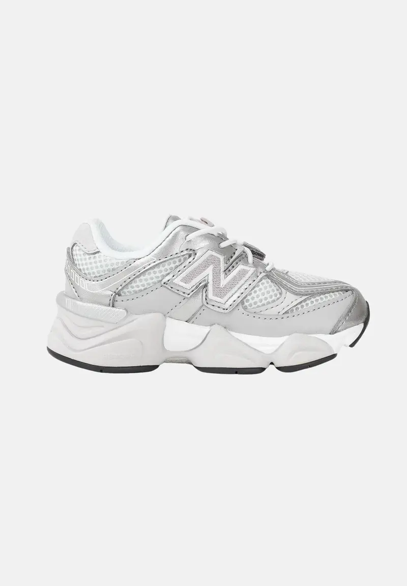 9060 Sneakers