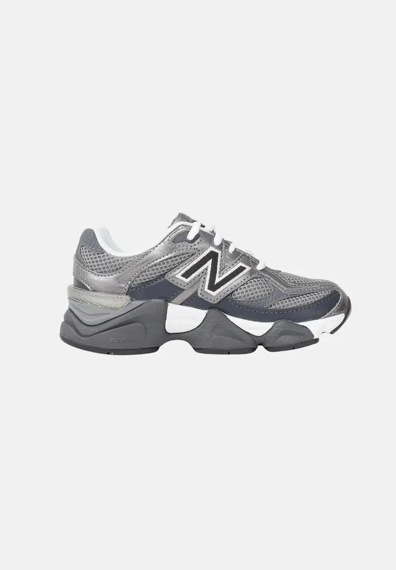 9060 Sneakers