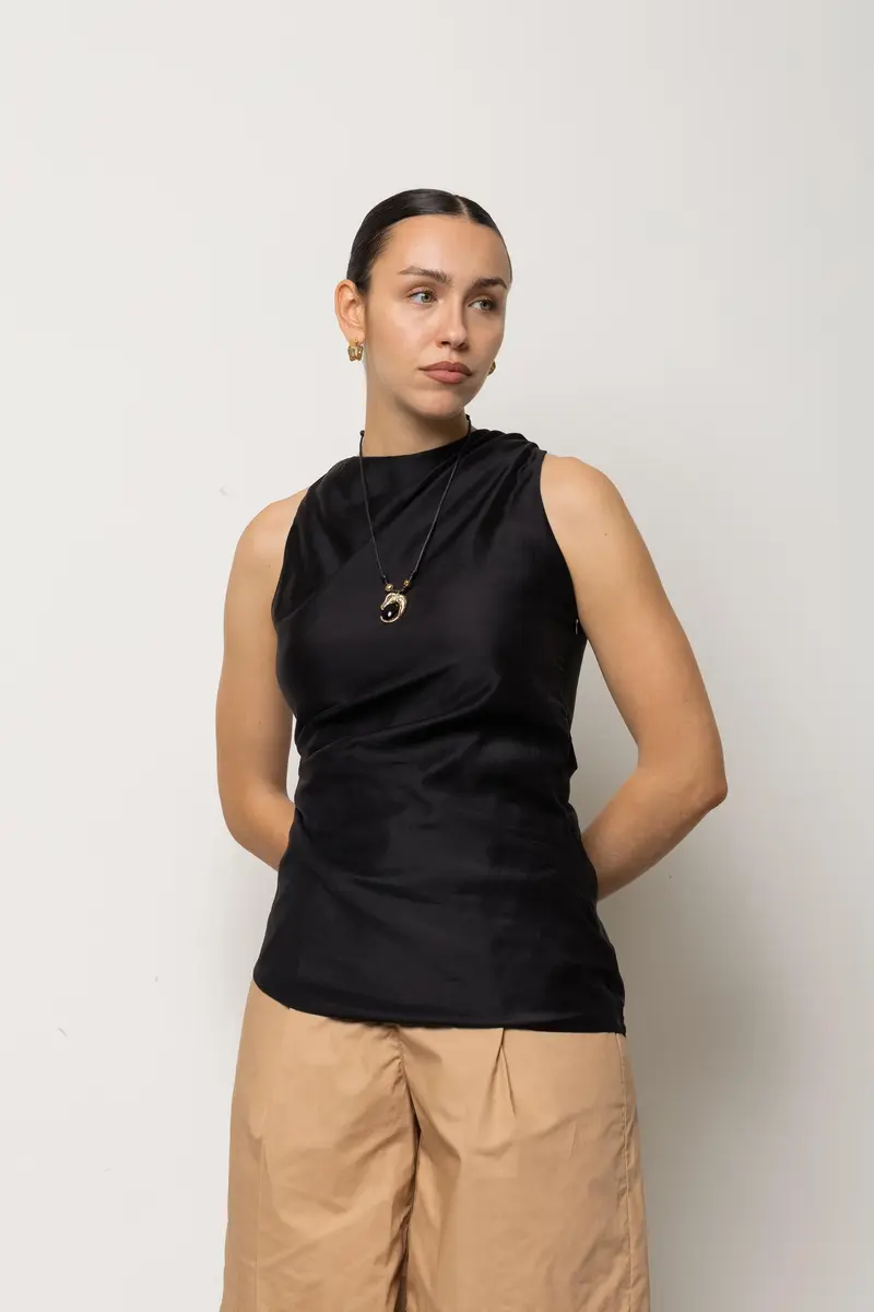Blusa scollo all'americana