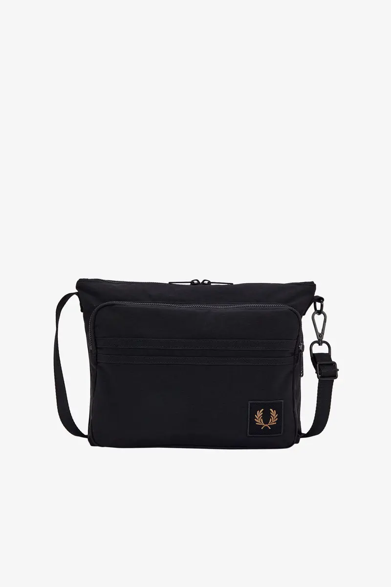 Borsa a tracolla in nylon con distintivo
