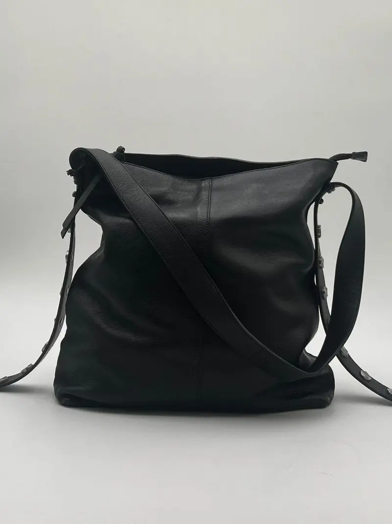 borsa stud shopping verticale zippata