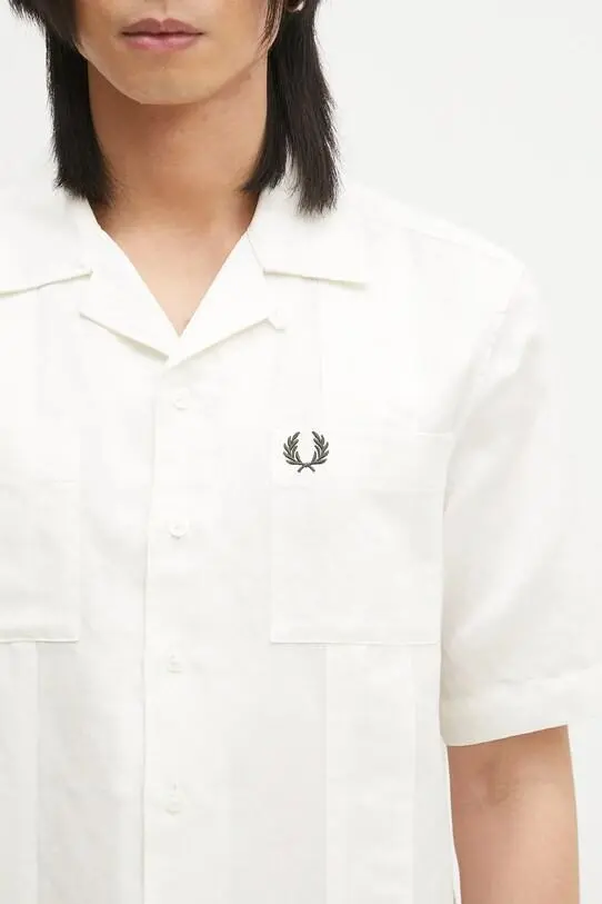 Camicia con colletto revere