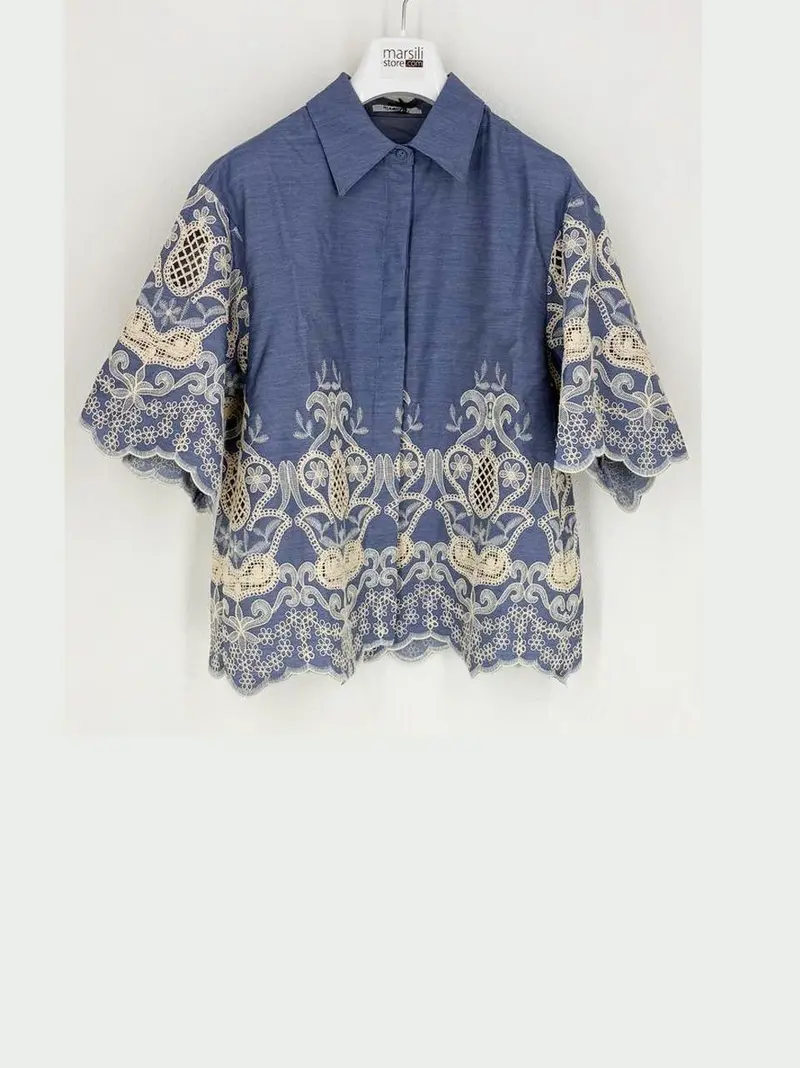 camicia con ricami