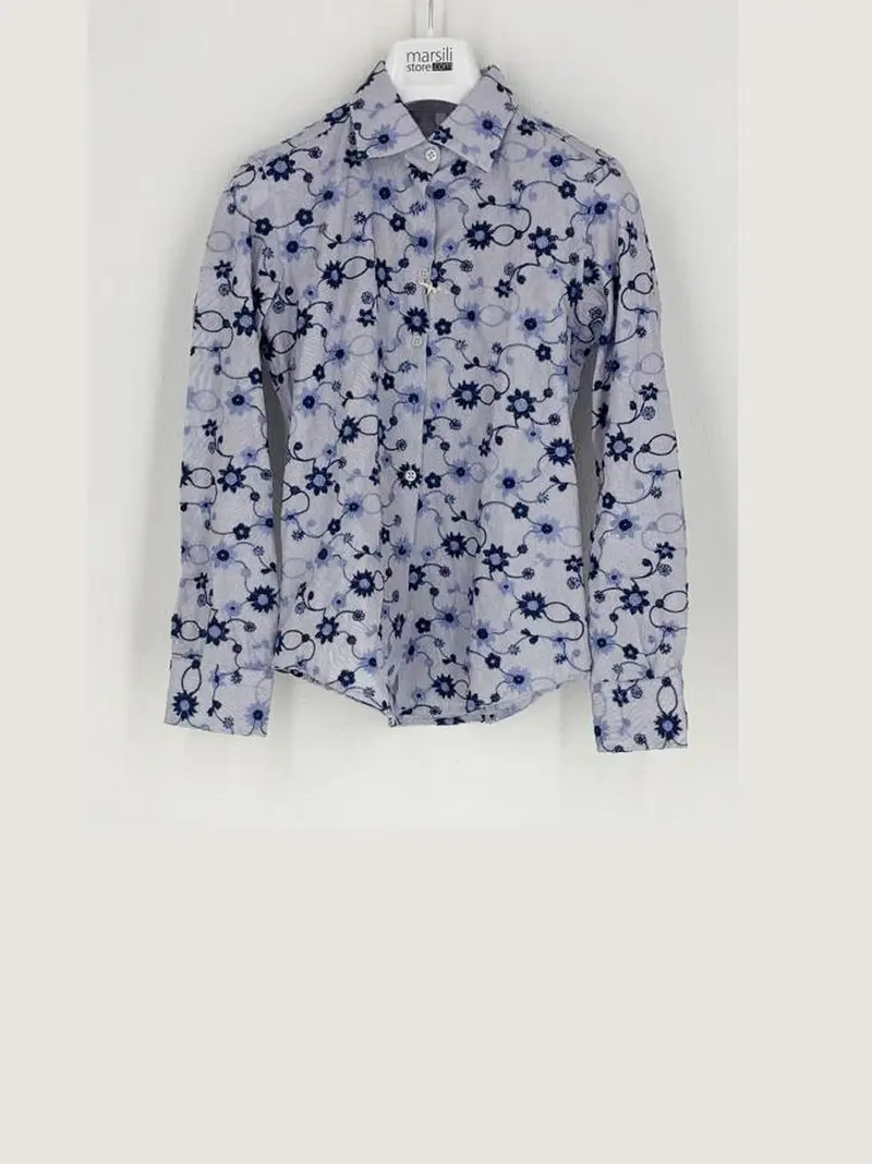 camicia con ricami