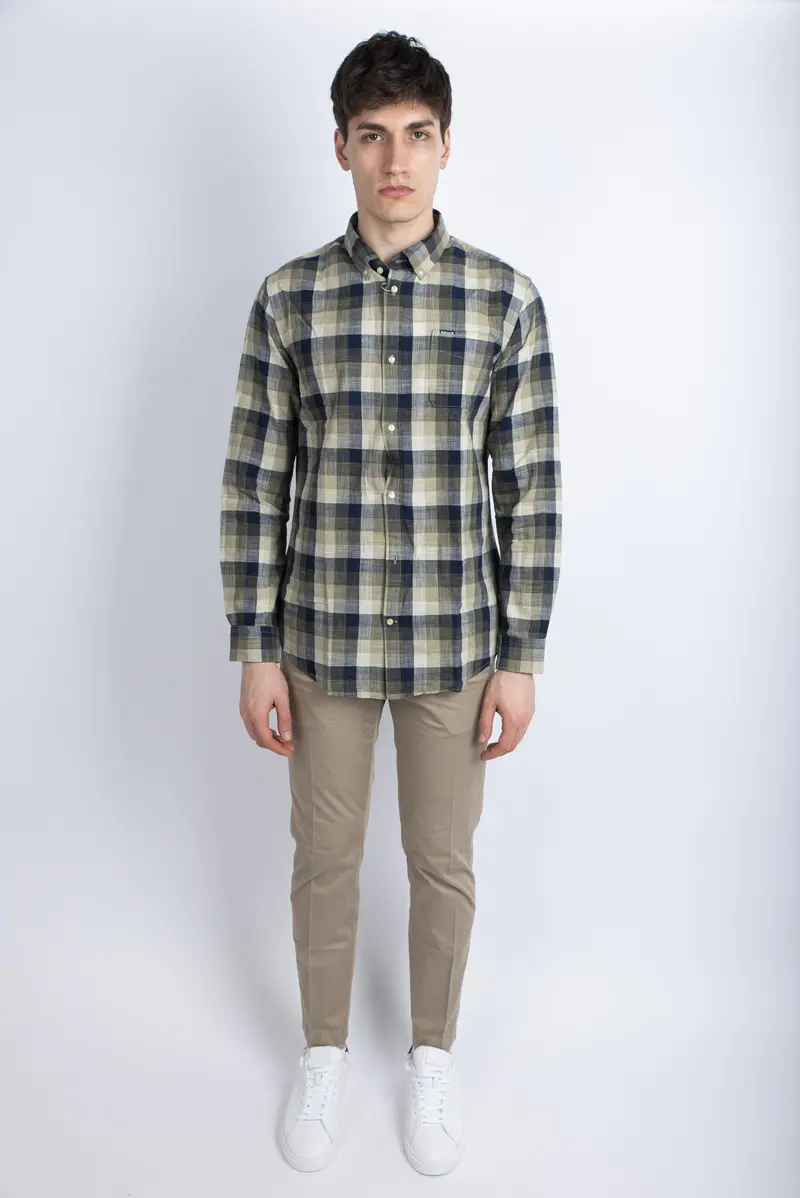 Camicia leggermente aderente Hillroad oliva Barbour