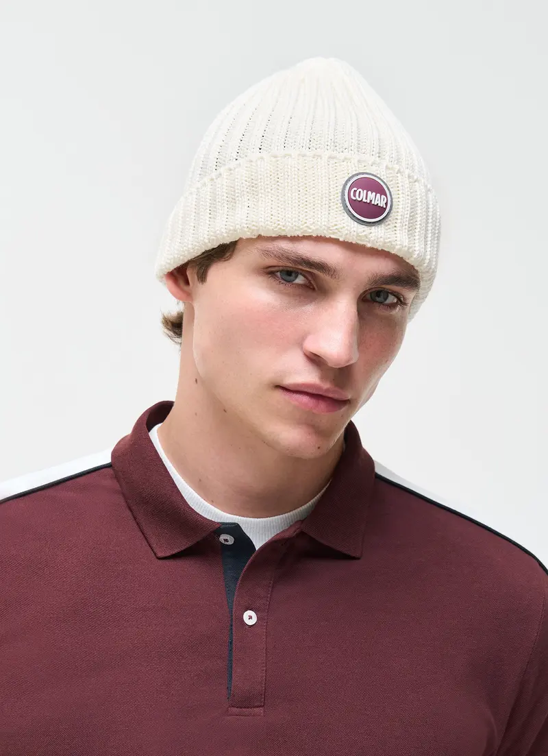 Cappello a coste con risvolto unisex