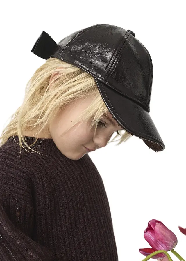 Cappello tortora per bambina