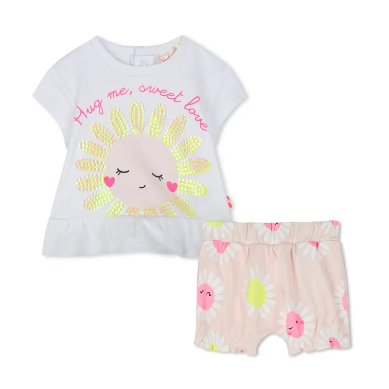 Completo t-shirt e shorts