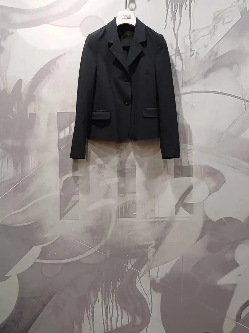 ghisa school blazer operata