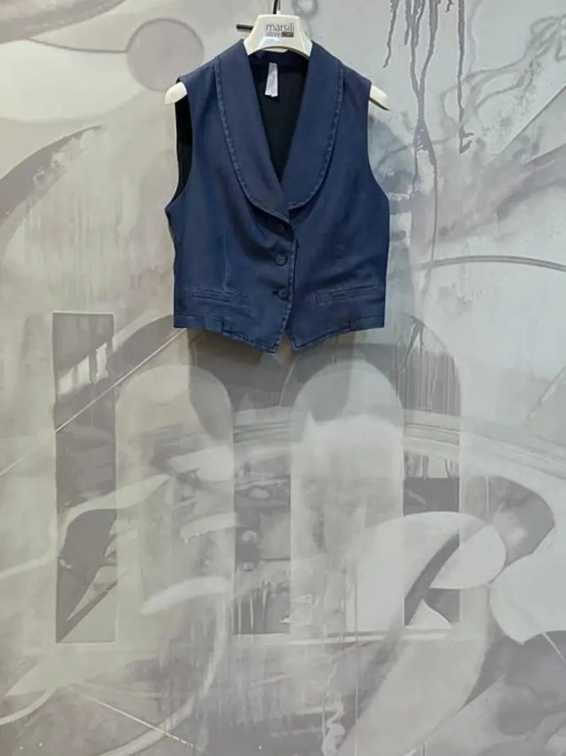 gilet in denim