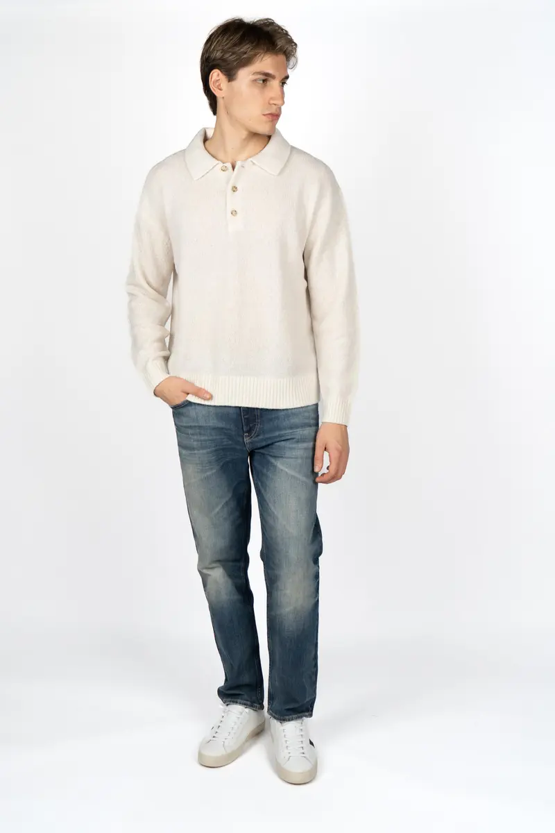 Maglione in lana vergine con colletto polo