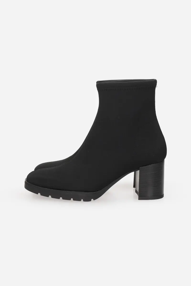 MISS ELASTIC - D 78174 Tronchetto
