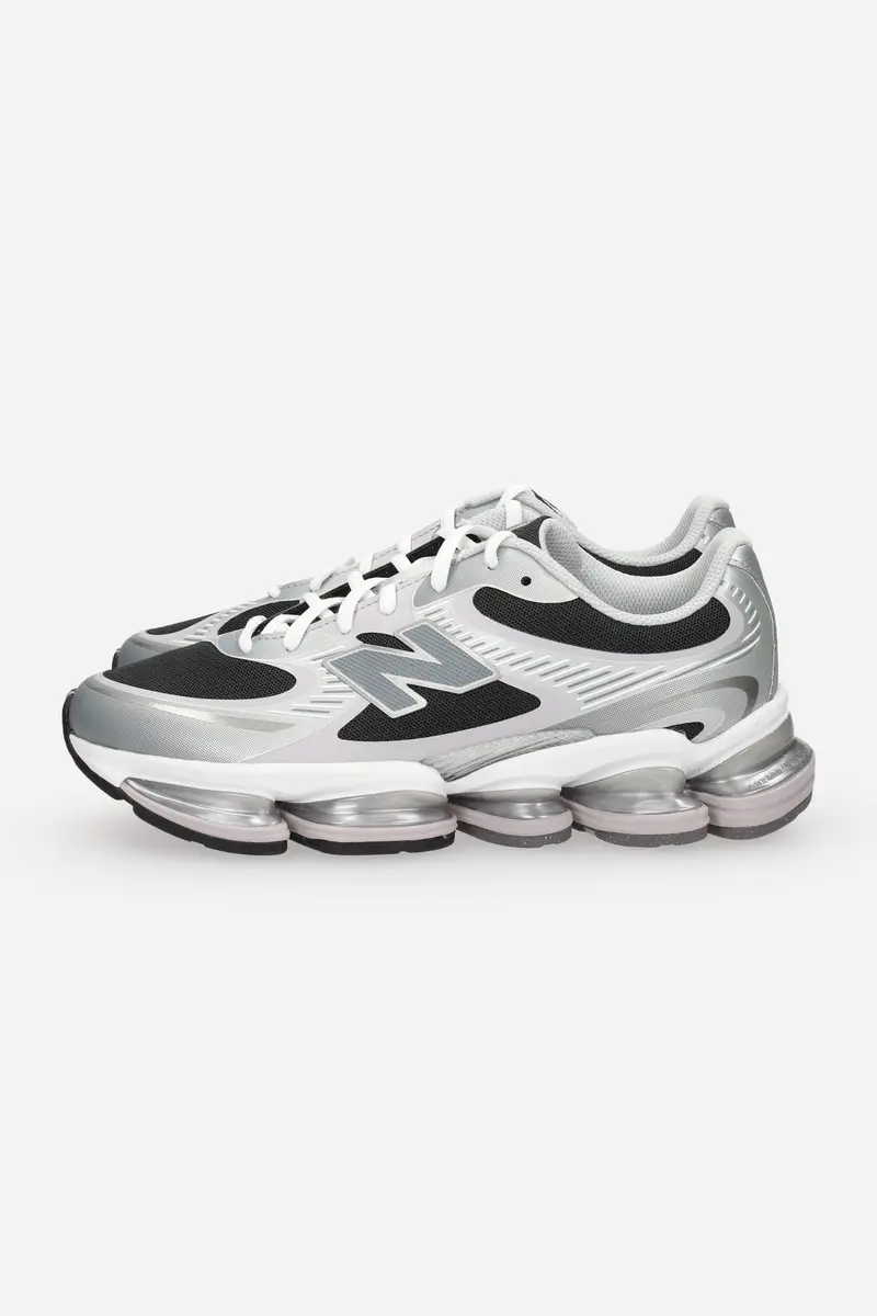 NEW BALANCE - U U 2000 3OZ Sneakers