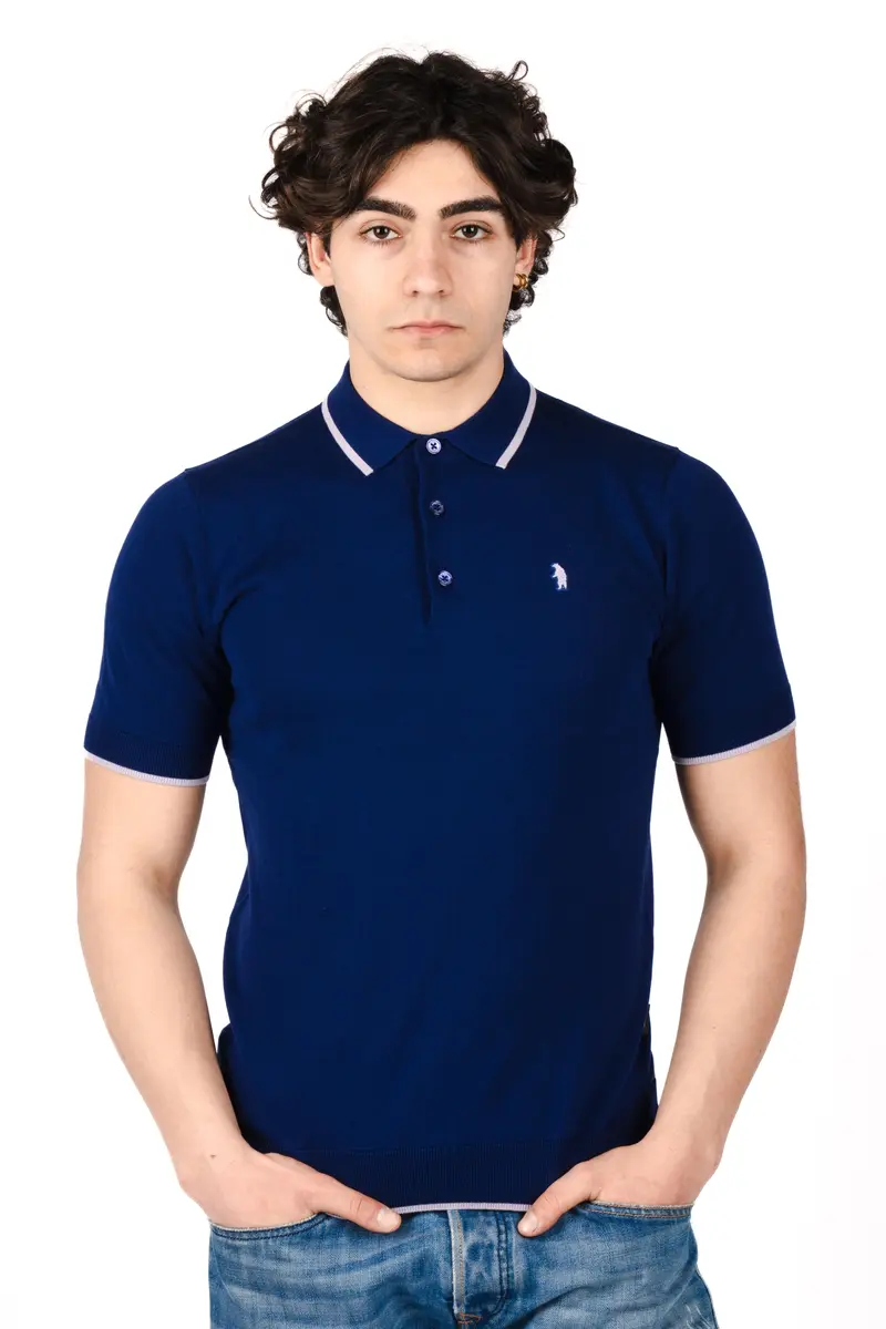 Polo con dettagli a contrasto