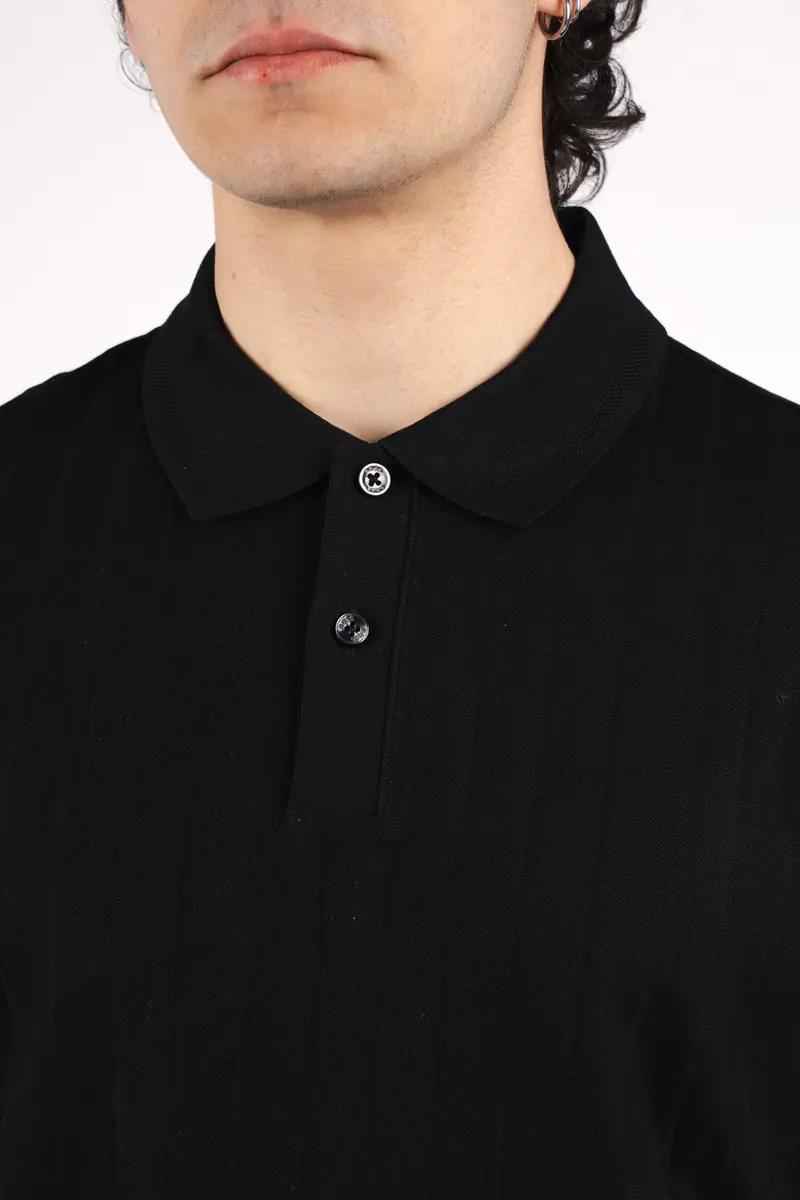 Polo con righe verticali