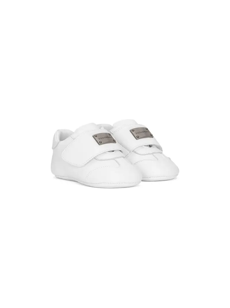 Scarpe bianche per neonato