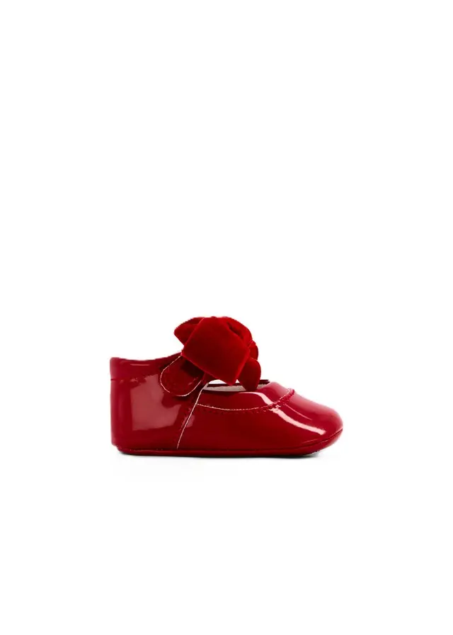 Scarpe rossa per neonata