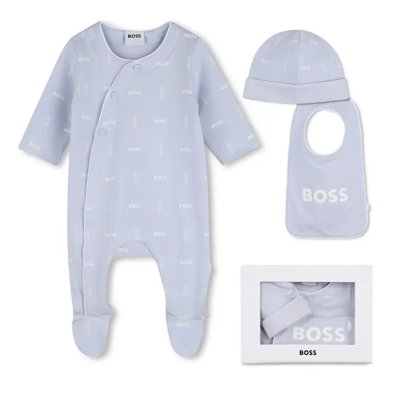 Set pigiama con bavetto e cappellino