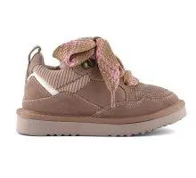 Sneaker in pelle scamosciata con lacci maxi