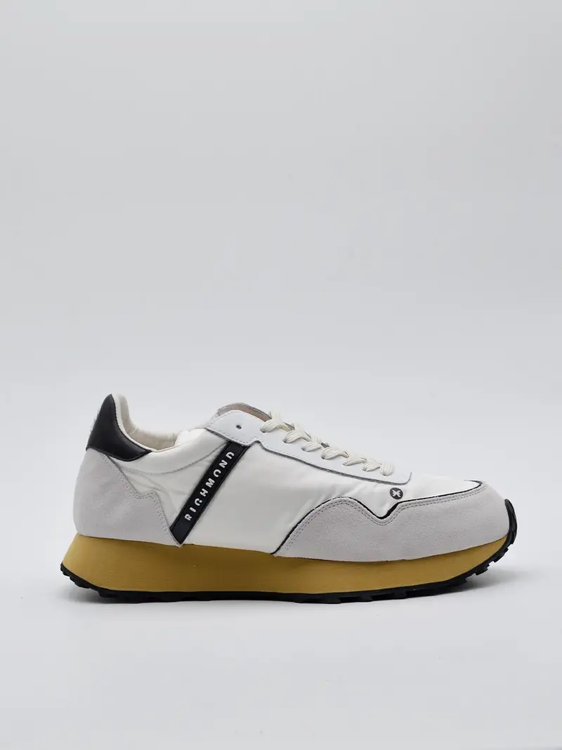 sneakers runnig