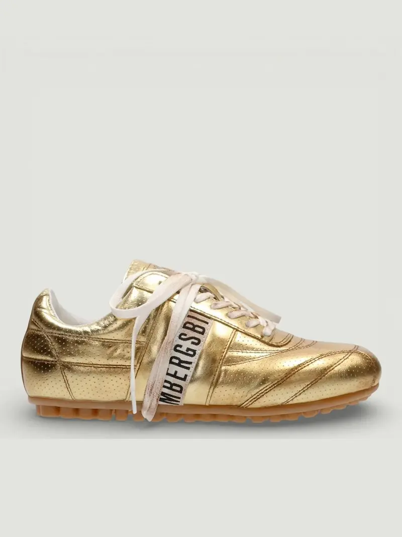 sneakers soccer