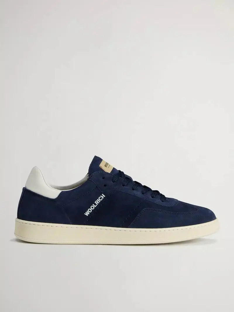 sneakers swing court