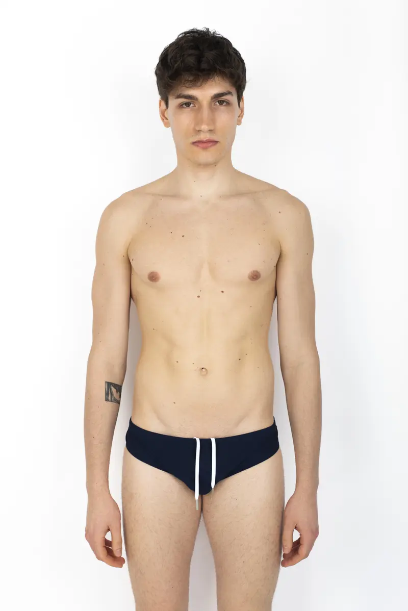 Swim Brief nero con back logo bianco