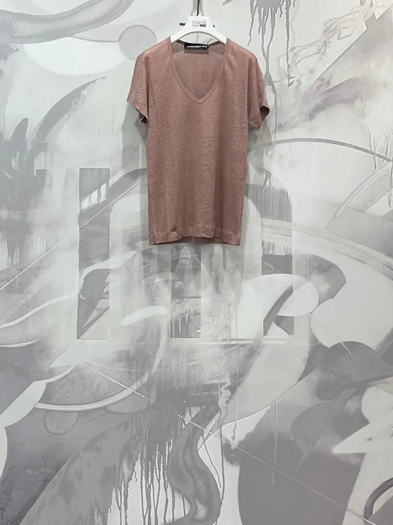 t-shirt in lino