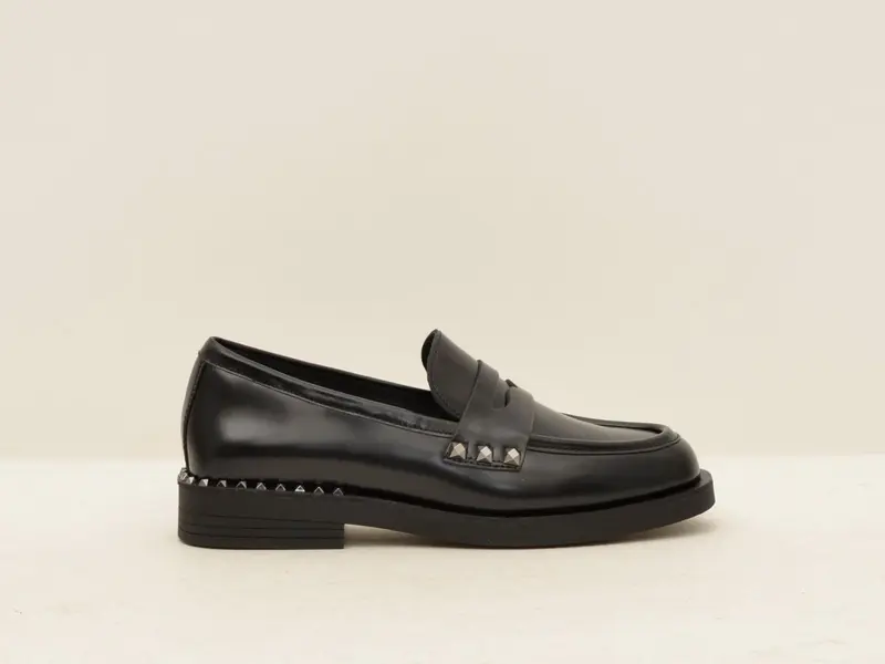 WHISPER STUDBLK